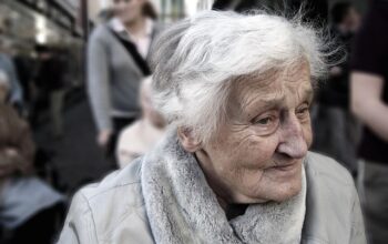 elderly-person-640x480-68102099.jpeg